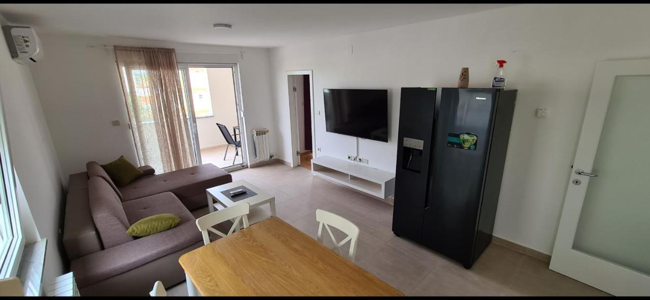 Apartments Vedran ปูนัต ภายนอก รูปภาพ