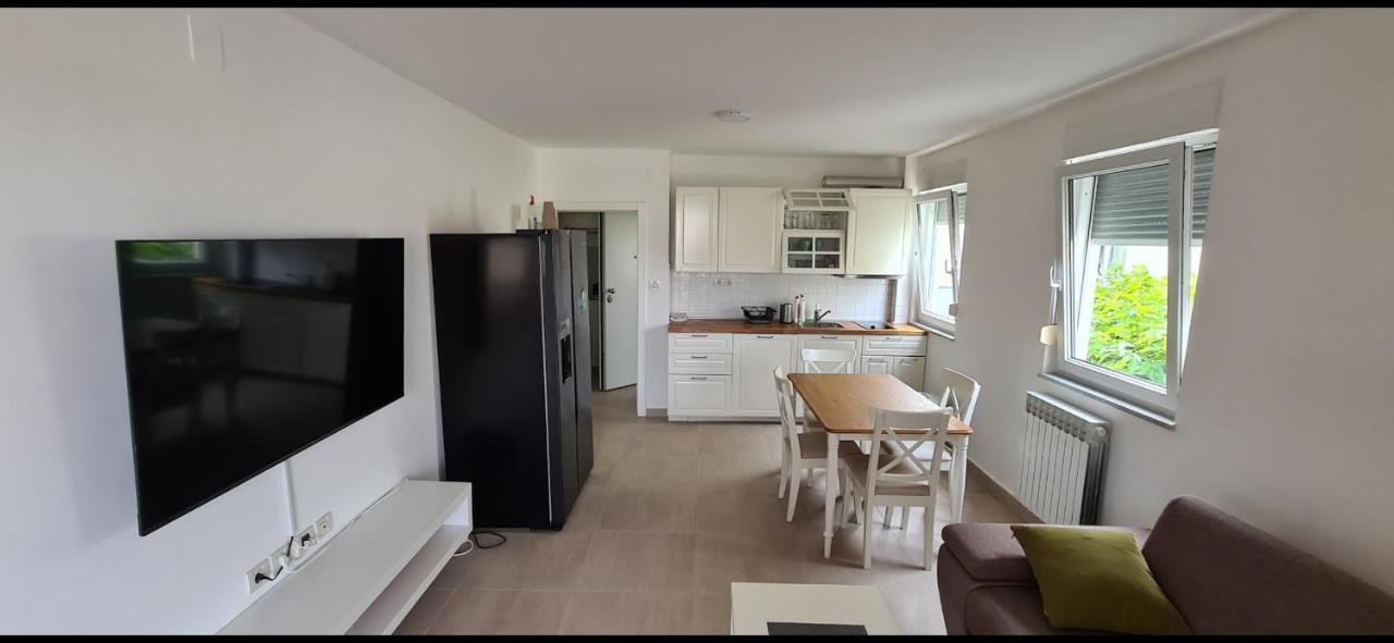 Apartments Vedran ปูนัต ภายนอก รูปภาพ