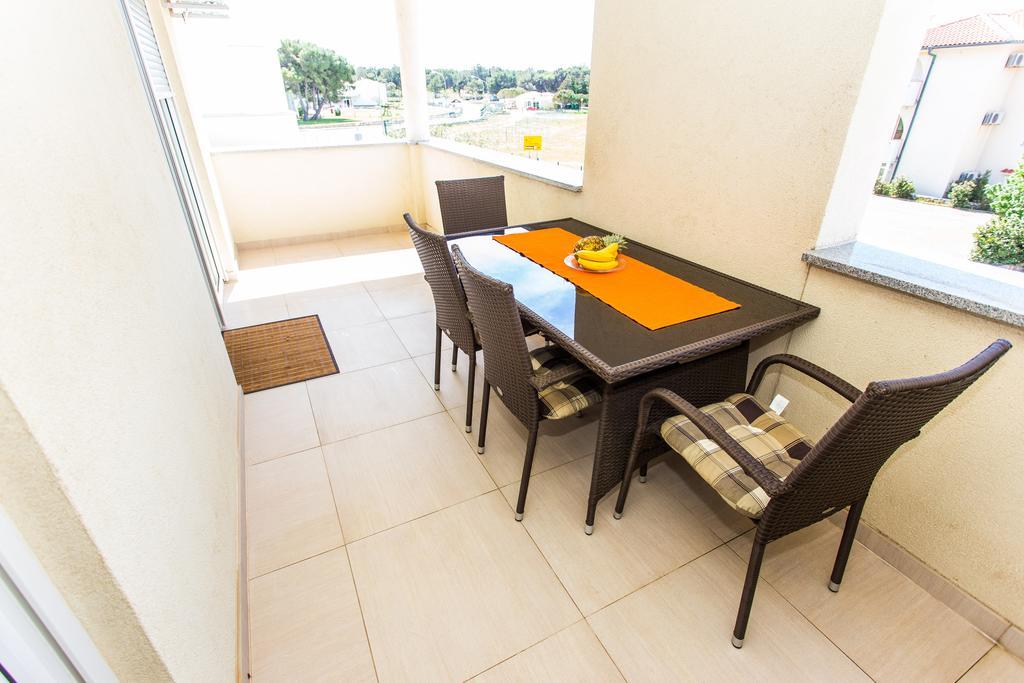 Apartments Vedran ปูนัต ภายนอก รูปภาพ